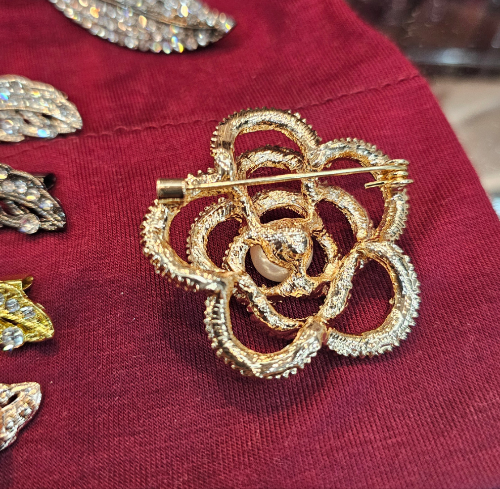Brooch - rose