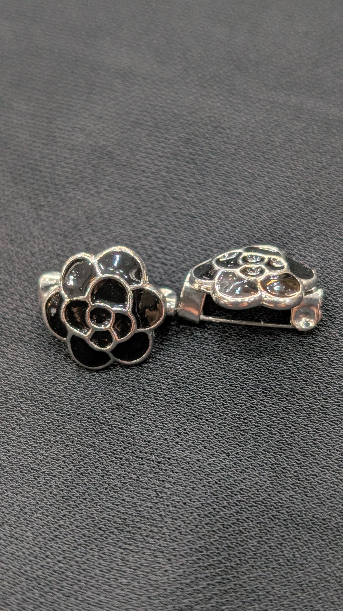 Brooch - set of 2