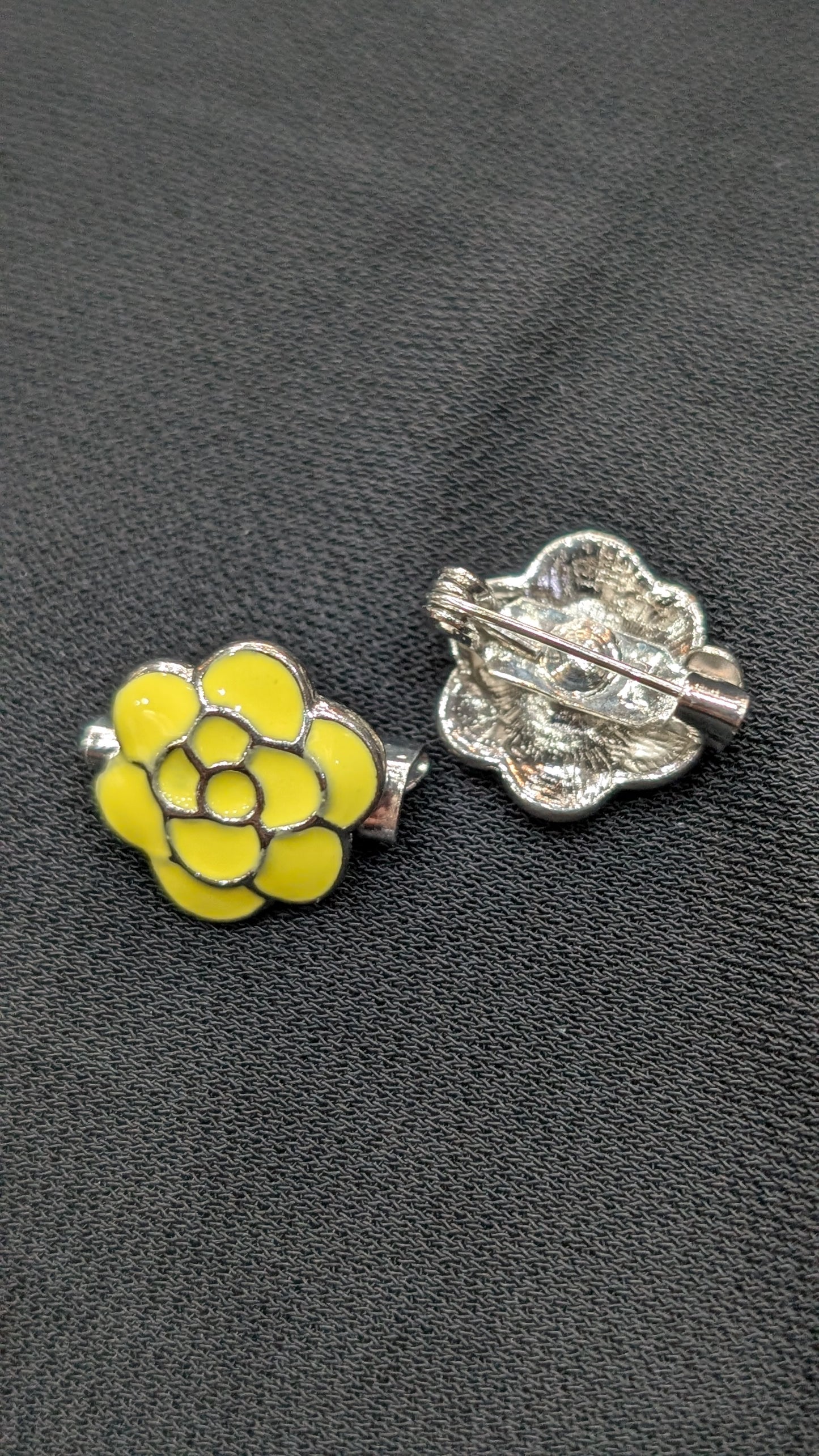 Brooch - set of 2