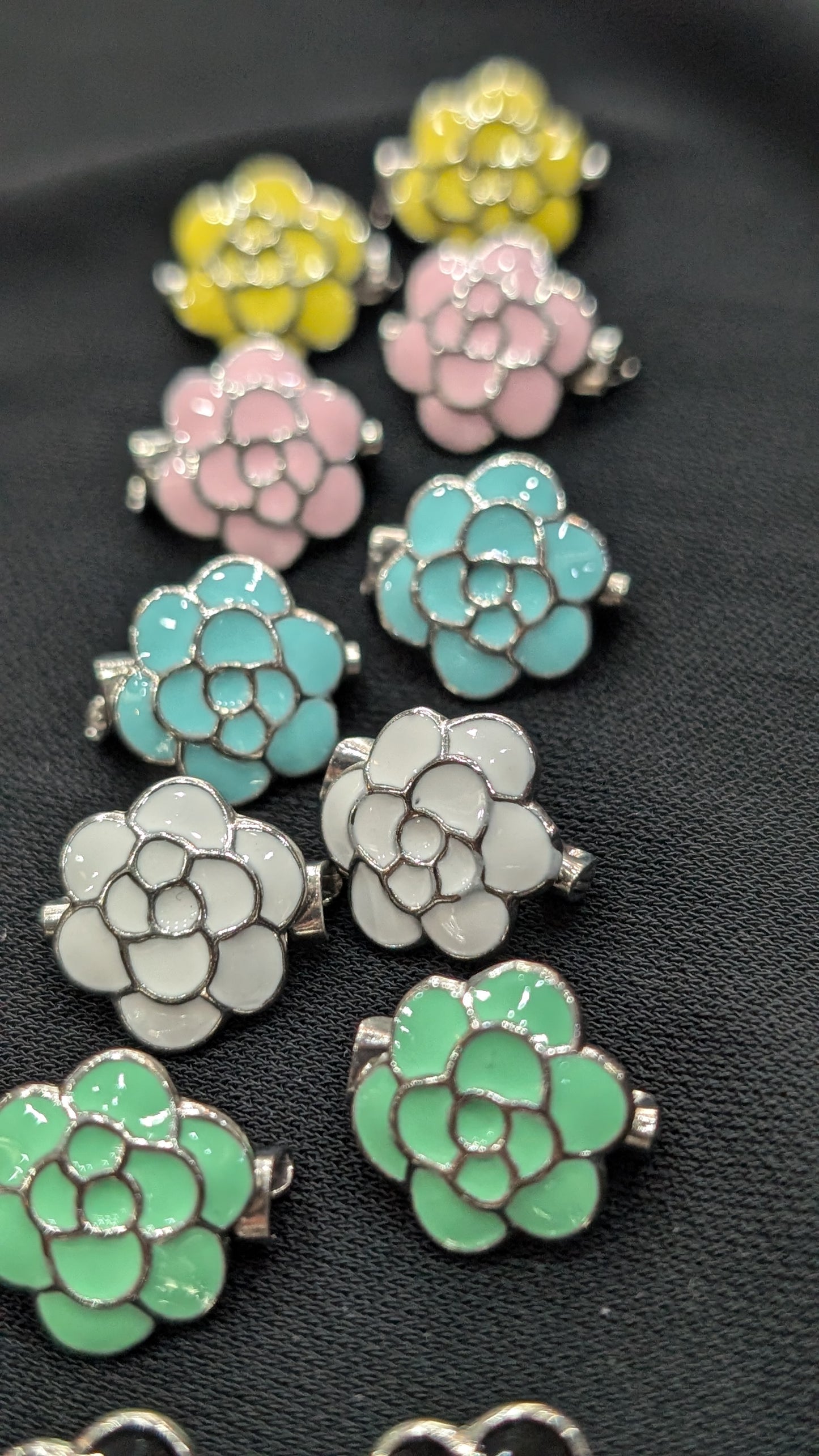 Brooch - set of 2